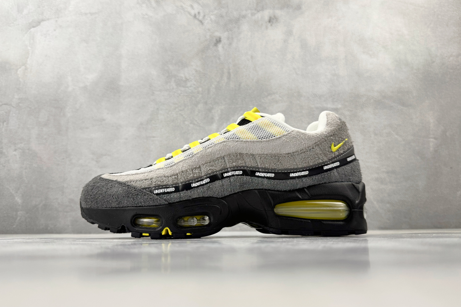 口碑神作 UNDEFEATED × Nike Air Max 95 SP 上海限定 灰黄 IB4523-002