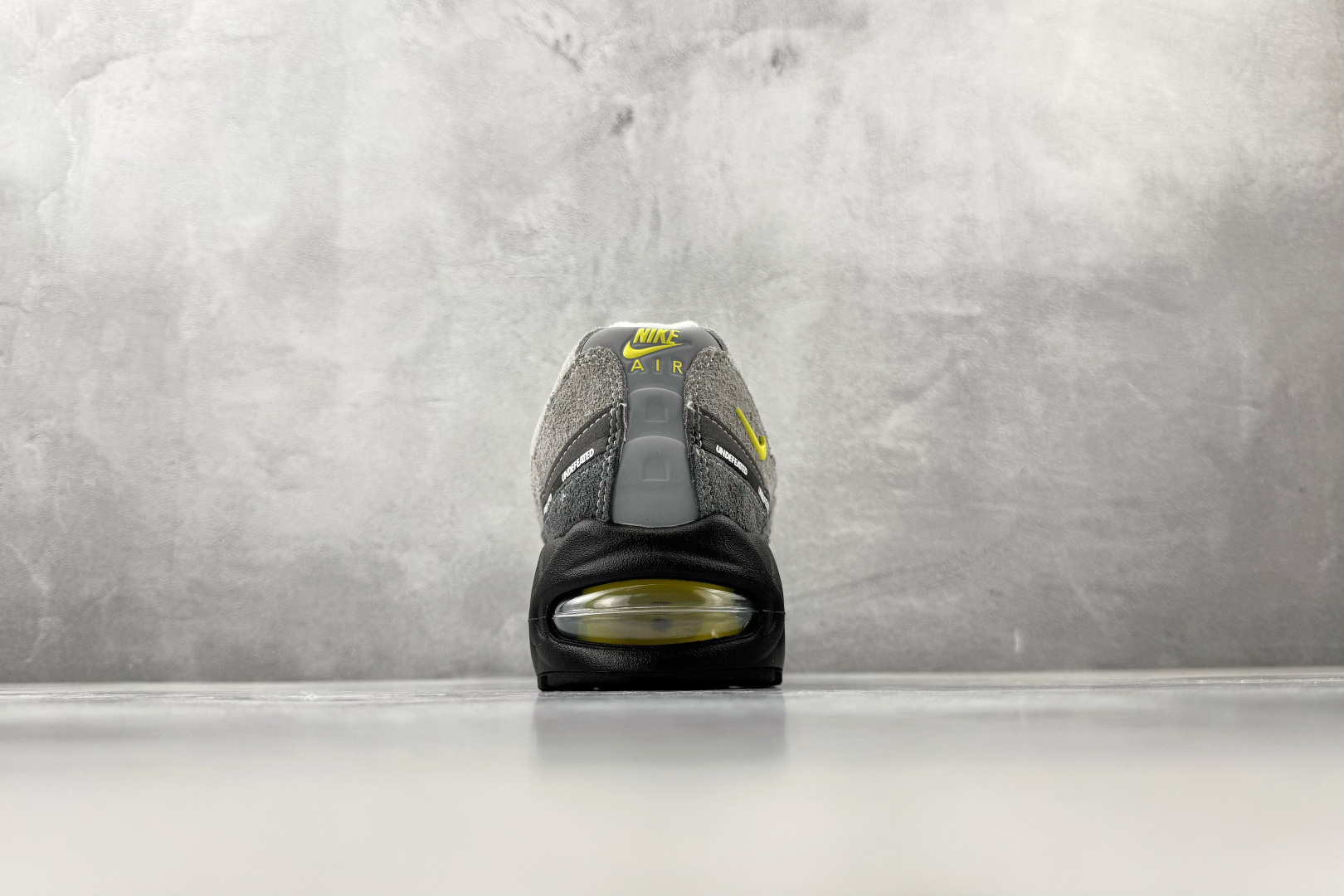 口碑神作 UNDEFEATED × Nike Air Max 95 SP 上海限定 灰黄 IB4523-002