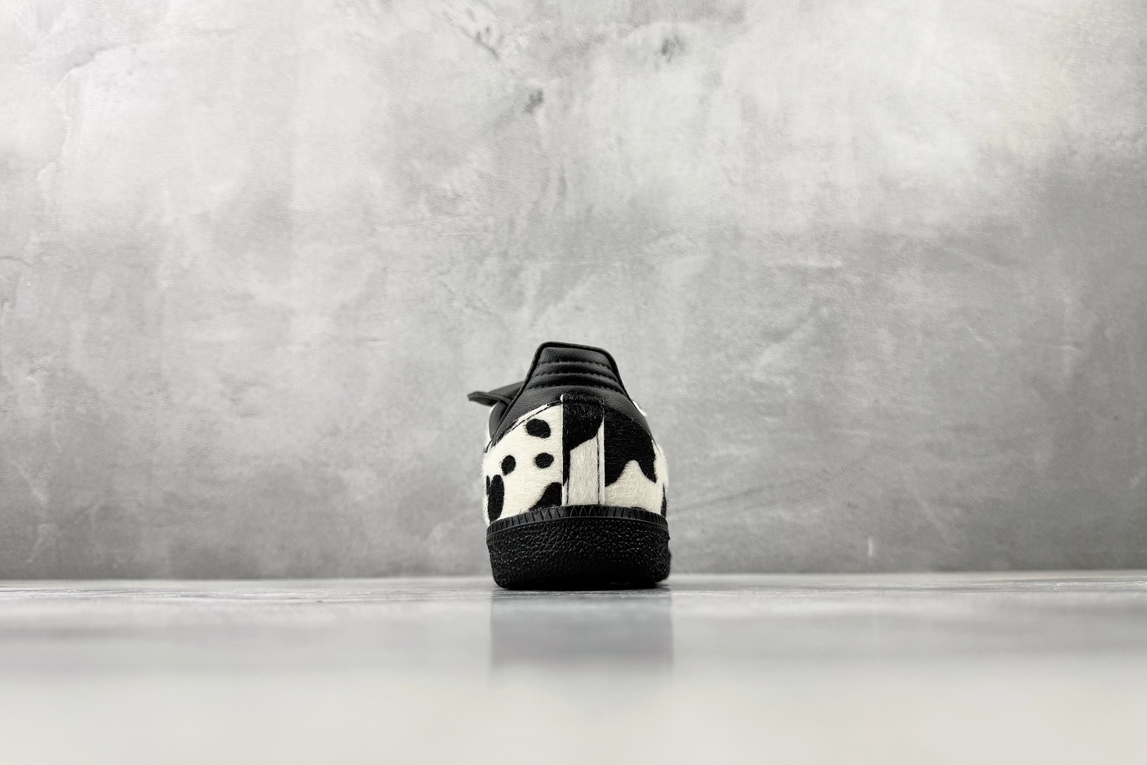 出口订单 adidas originals Samba LT 黑白色 JS3930 出口订单 adidas originals Samba LT 黑白色 JS3930