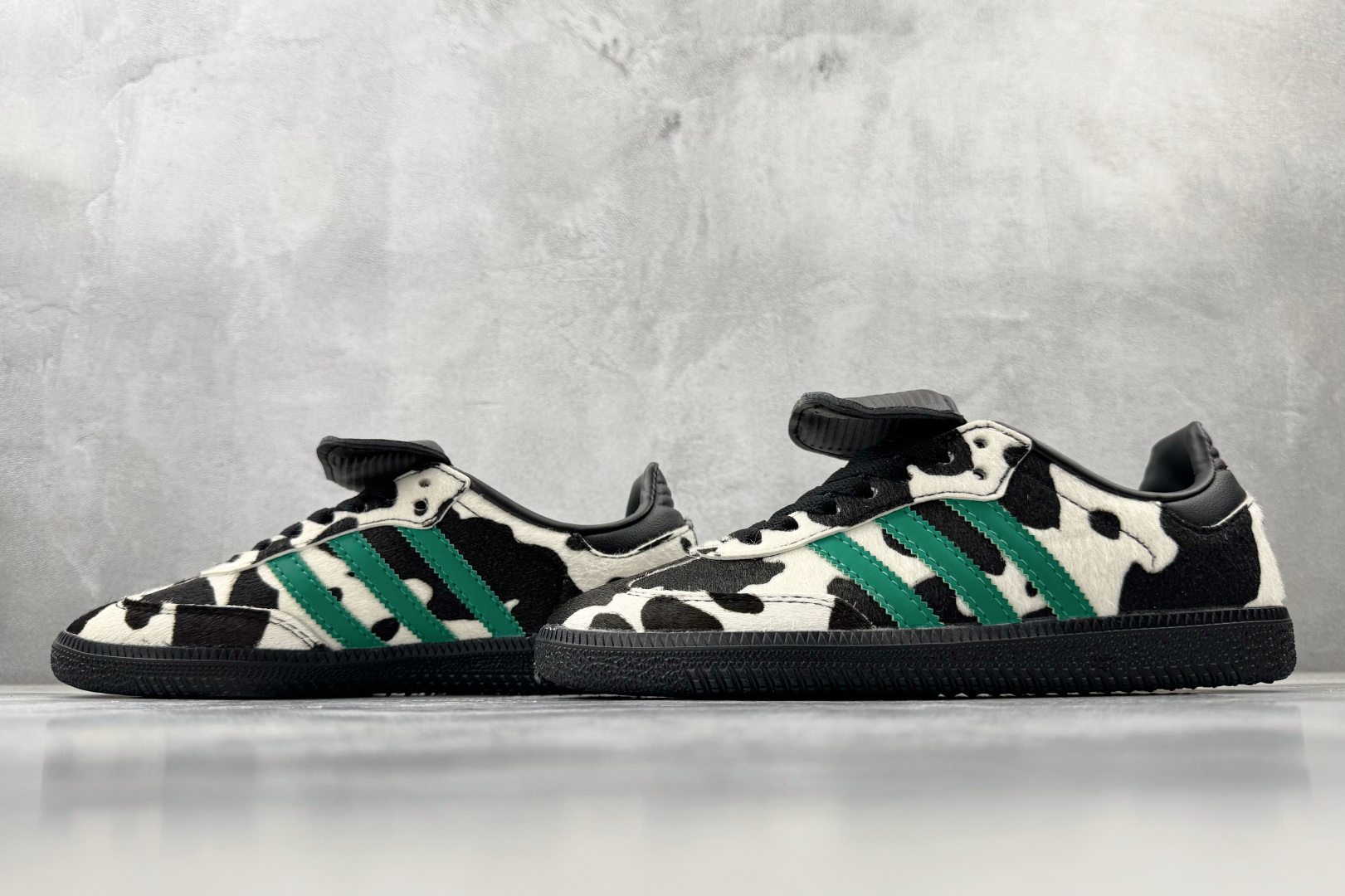 出口订单 adidas originals Samba LT 黑白色 JS3930 出口订单 adidas originals Samba LT 黑白色 JS3930