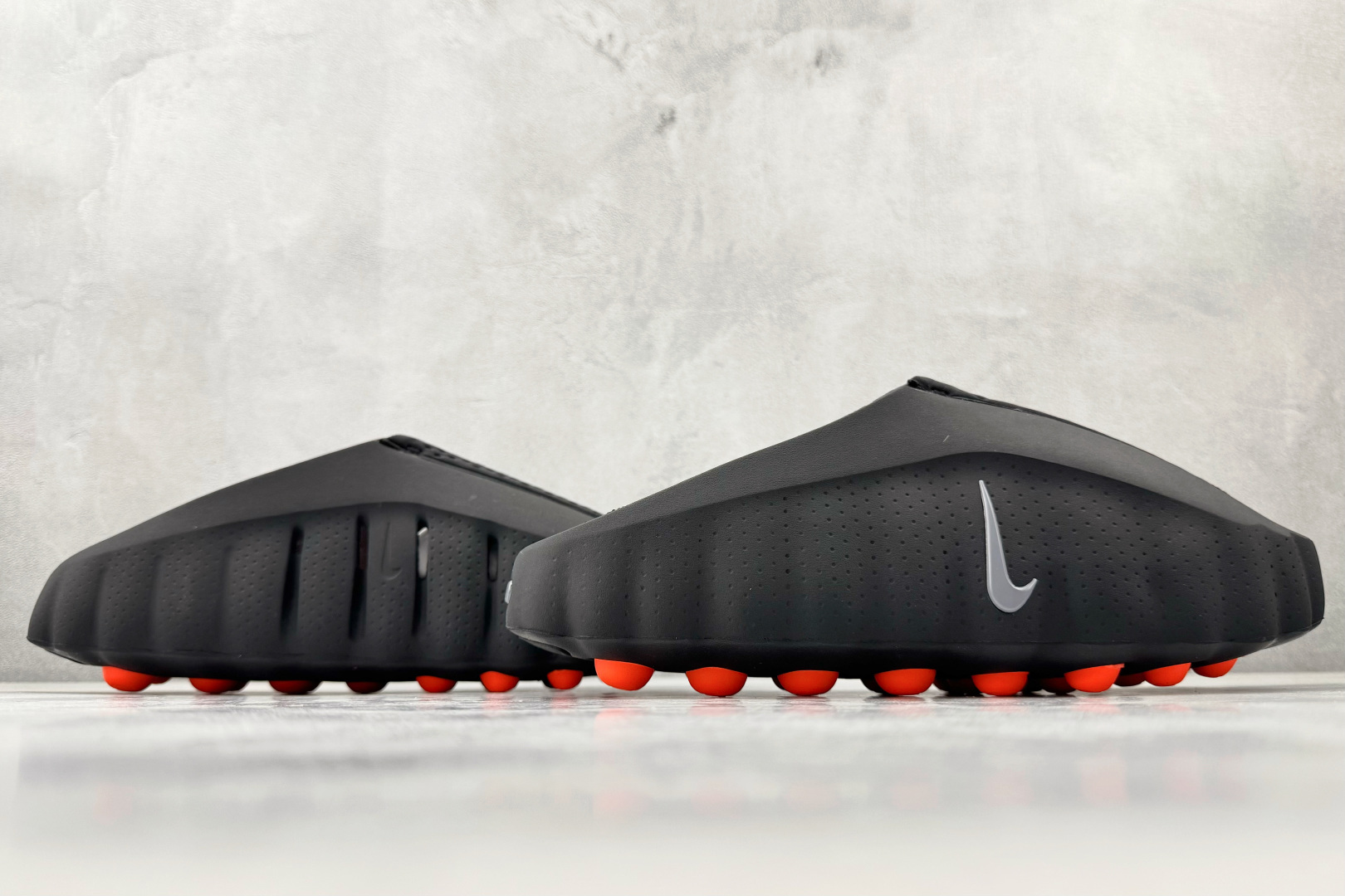 老 PK Nike Mind 001 黑色货号：HQ4307-001尺码：36 36.5 37 38.5