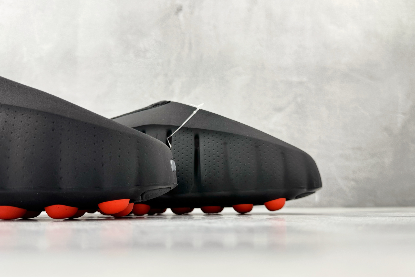 老 PK Nike Mind 001 黑色货号：HQ4307-001尺码：36 36.5 37 38.5