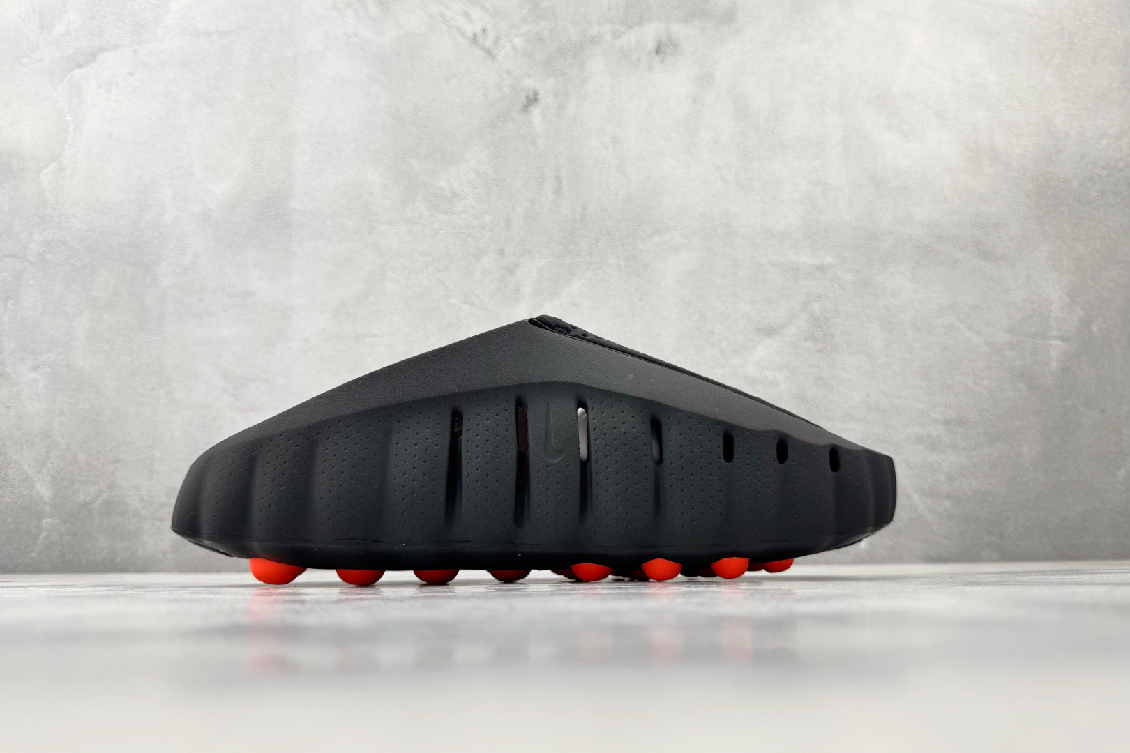 老 PK Nike Mind 001 黑色货号：HQ4307-001尺码：36 36.5 37 38.5