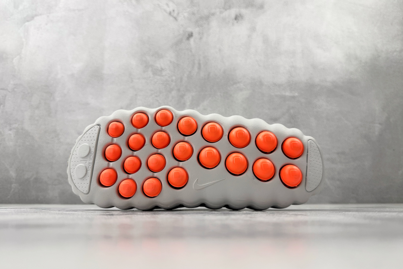 老 PK Nike Mind 001 灰色货号：HQ4307-003尺码：36 36.5 37 38.5