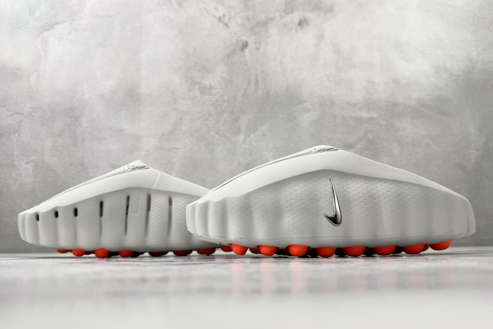 老 PK Nike Mind 001 灰色货号：HQ4307-003尺码：36 36.5 37 38.5