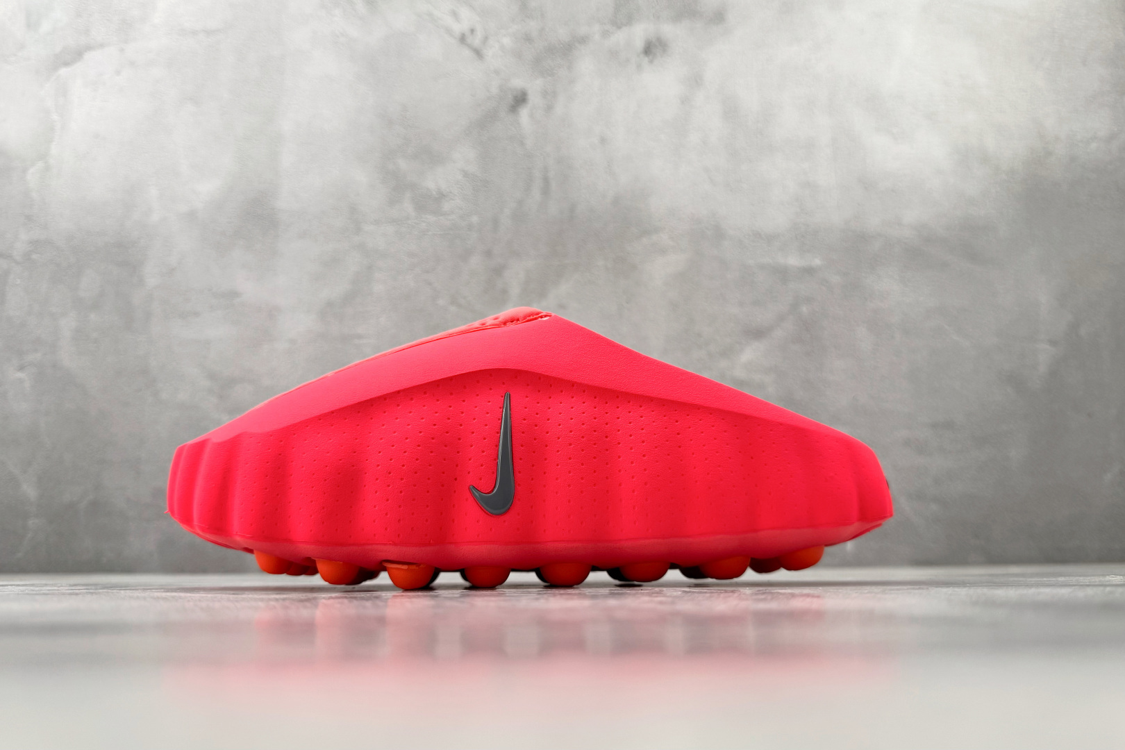 老 PK Nike Mind 001 红色货号：HQ4307-600尺码：36 36.5 37 38.5
