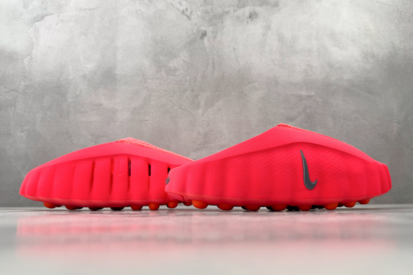老 PK Nike Mind 001 红色货号：HQ4307-600尺码：36 36.5 37 38.5