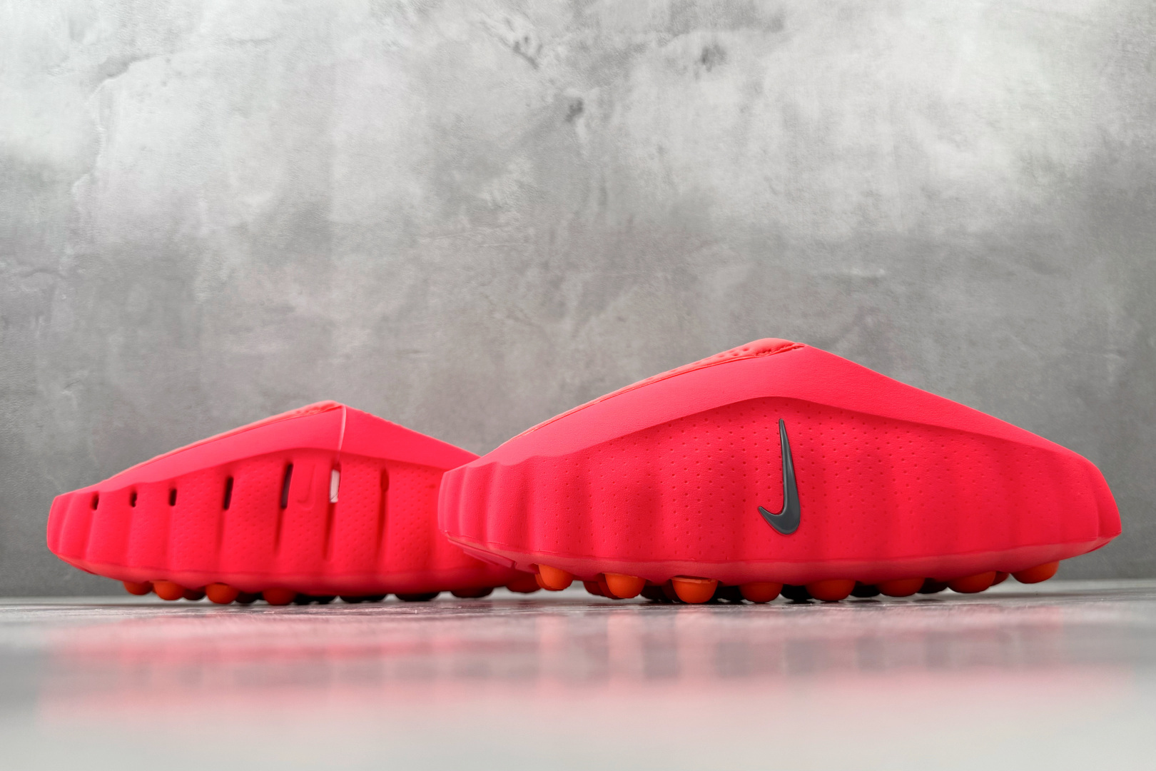 老 PK Nike Mind 001 红色货号：HQ4307-600尺码：36 36.5 37 38.5