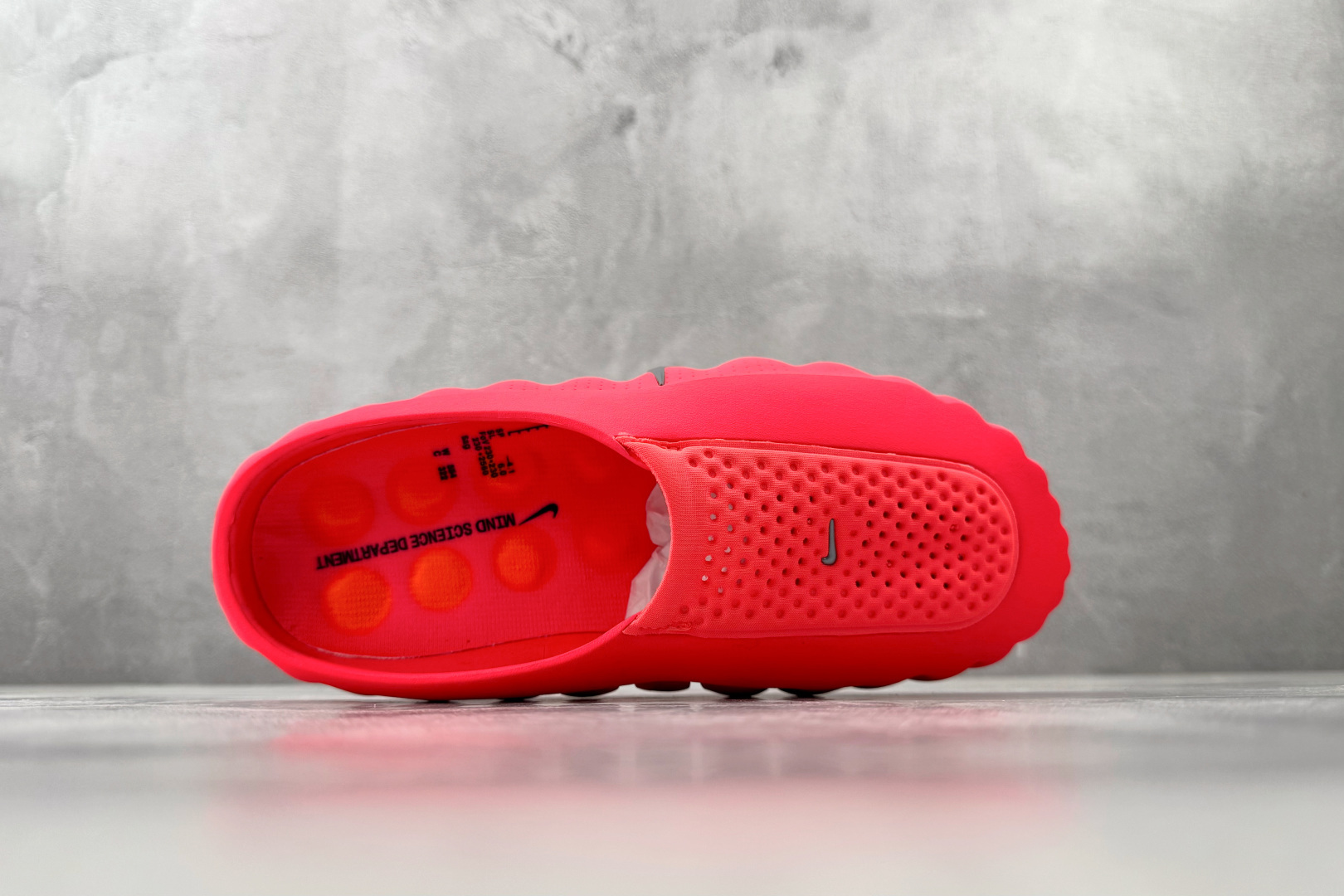 老 PK Nike Mind 001 红色货号：HQ4307-600尺码：36 36.5 37 38.5