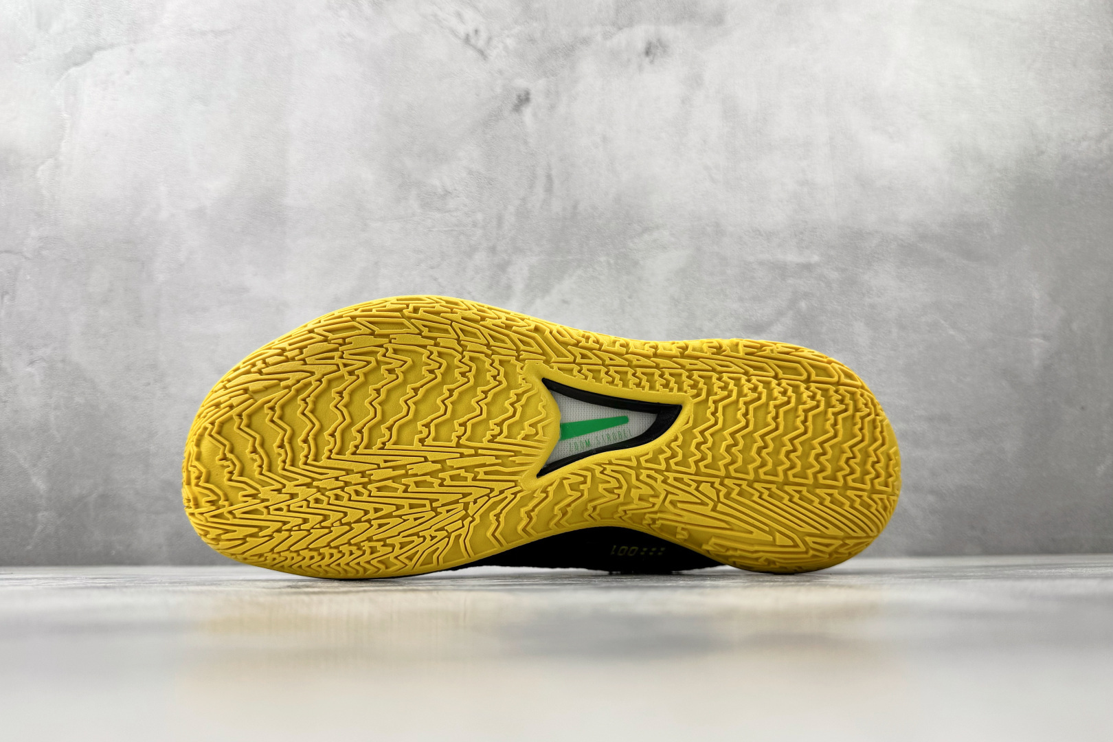 OX Nike Air Zoom G.T. Cut 1 黑鸭子货号：-PC尺码：36 36.5 37.5