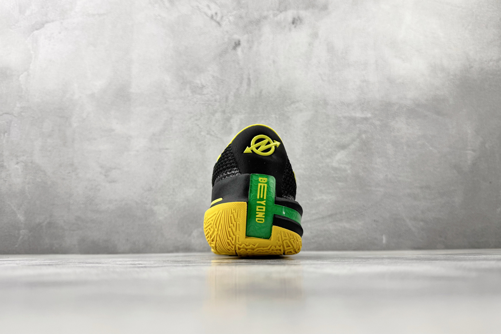 OX Nike Air Zoom G.T. Cut 1 黑鸭子货号：-PC尺码：36 36.5 37.5