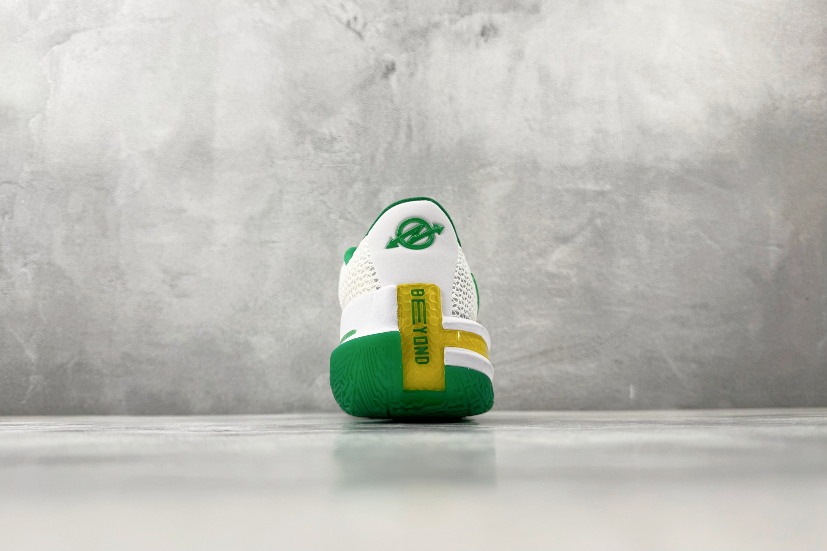 OX 【定制球鞋】 Nike Air Zoom G.T. Cut 1 811制造 鸭子机动队 白绿黄货号