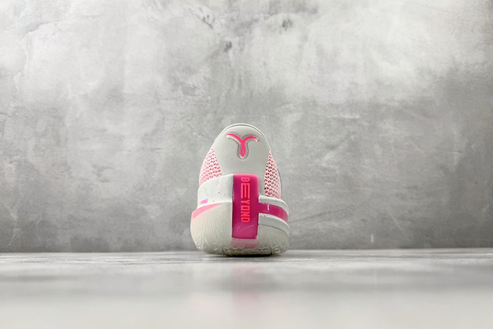 OX Nike Air Zoom G.T. Cut 1 灰粉货号：CZ0175-008尺码：36 36.