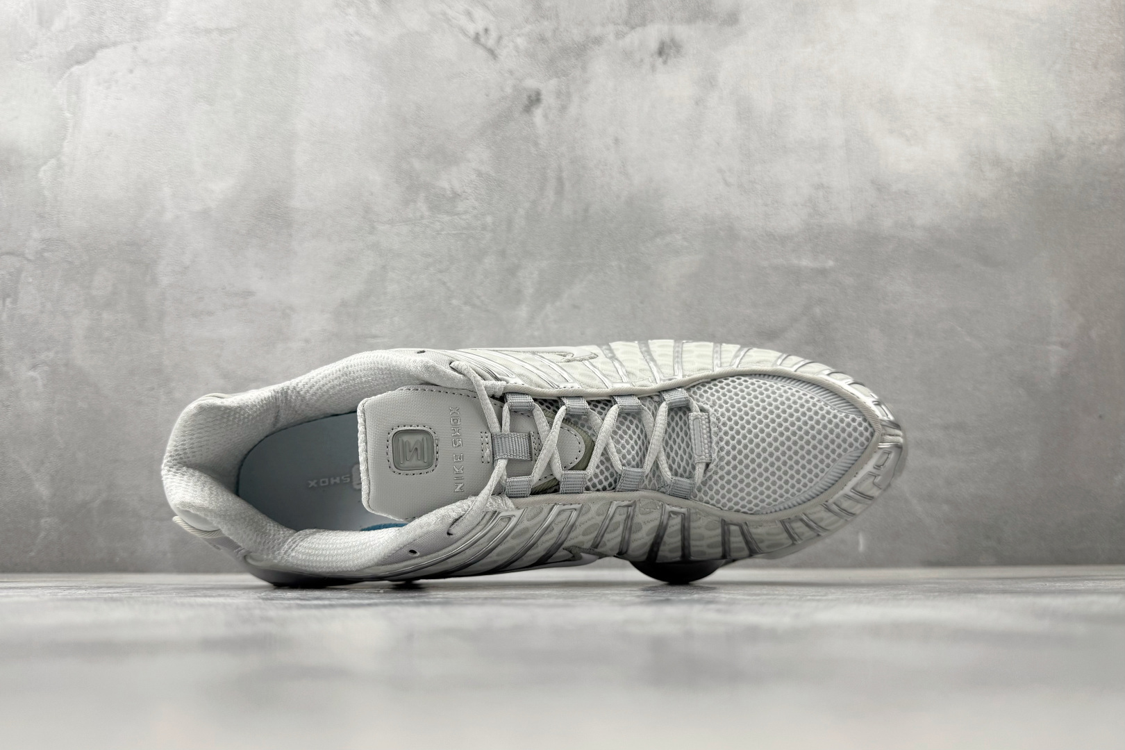 原版开发 Nike ShTL 系列 银色 AR3566-003