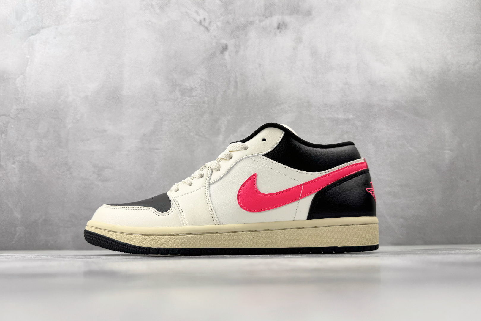 平台爆款 Jordan Air Jordan 1 象牙白 DC0774-107 平台爆款 Jordan Air Jordan 1 象牙白 DC0774-107