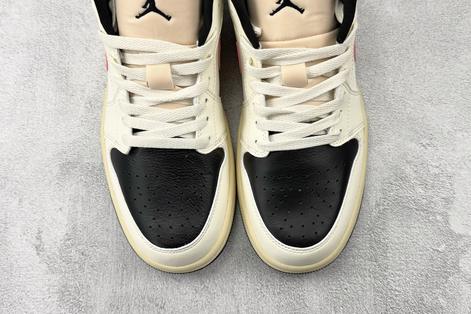 平台爆款 Jordan Air Jordan 1 象牙白 DC0774-107 平台爆款 Jordan Air Jordan 1 象牙白 DC0774-107
