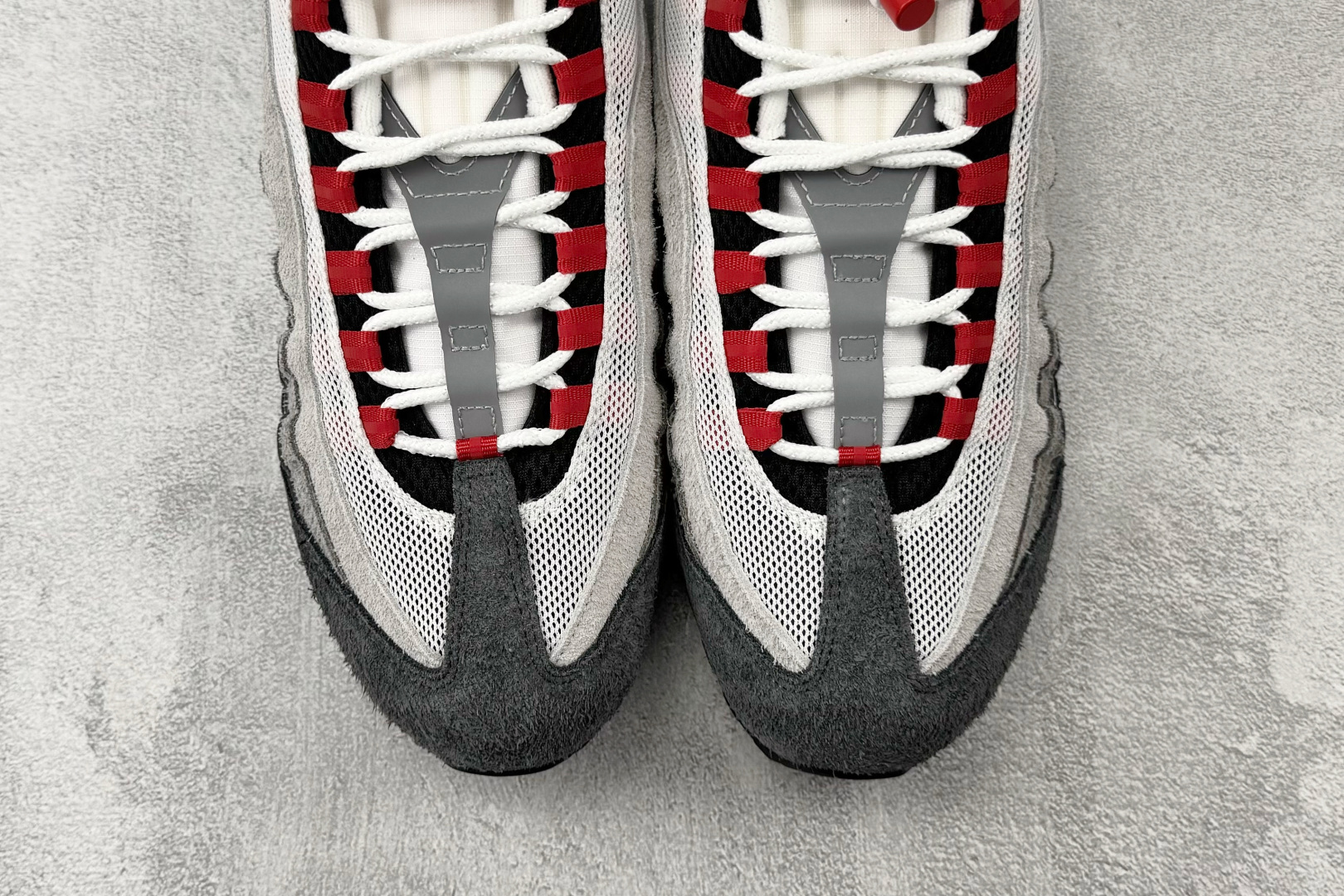 KZ 2.0 口碑神作 UNDEFEATED × Nike Air Max 95 SP 东京限定 灰橙货