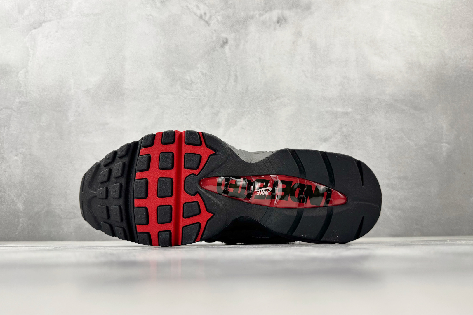 KZ 2.0 口碑神作 UNDEFEATED × Nike Air Max 95 SP 东京限定 灰橙货