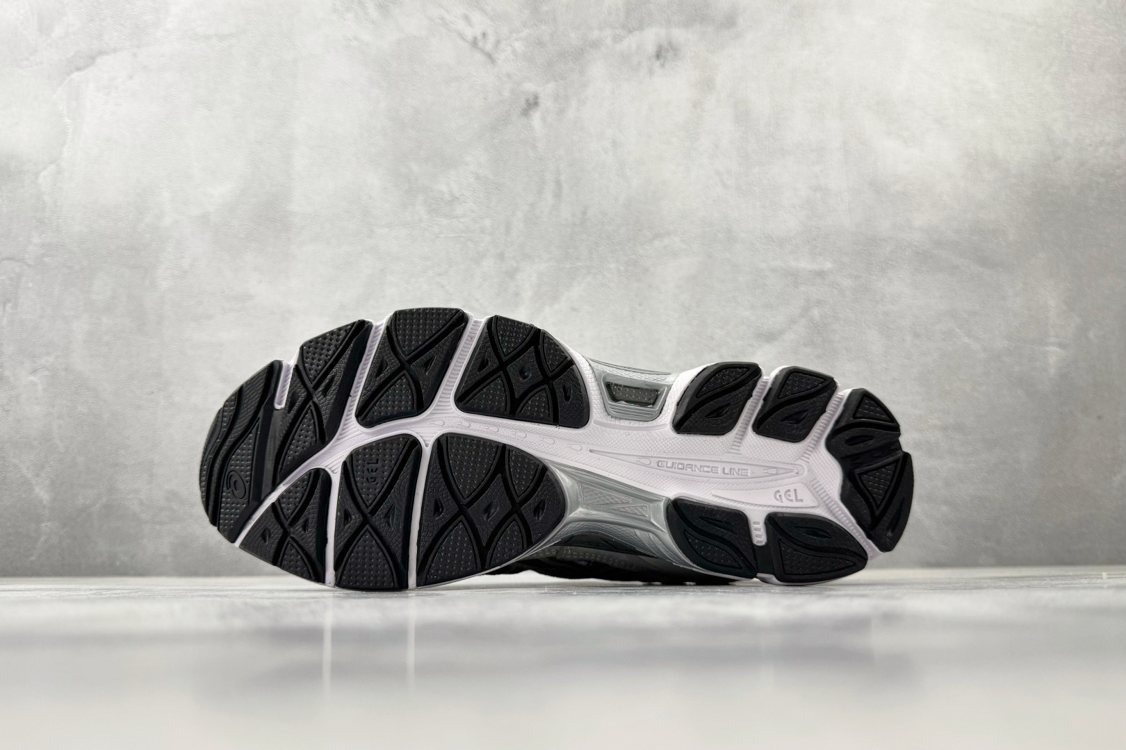 XP 平台专供 ASICS GEL-NYC系列 灰色货号：1201A789-102尺码：36 36.5 