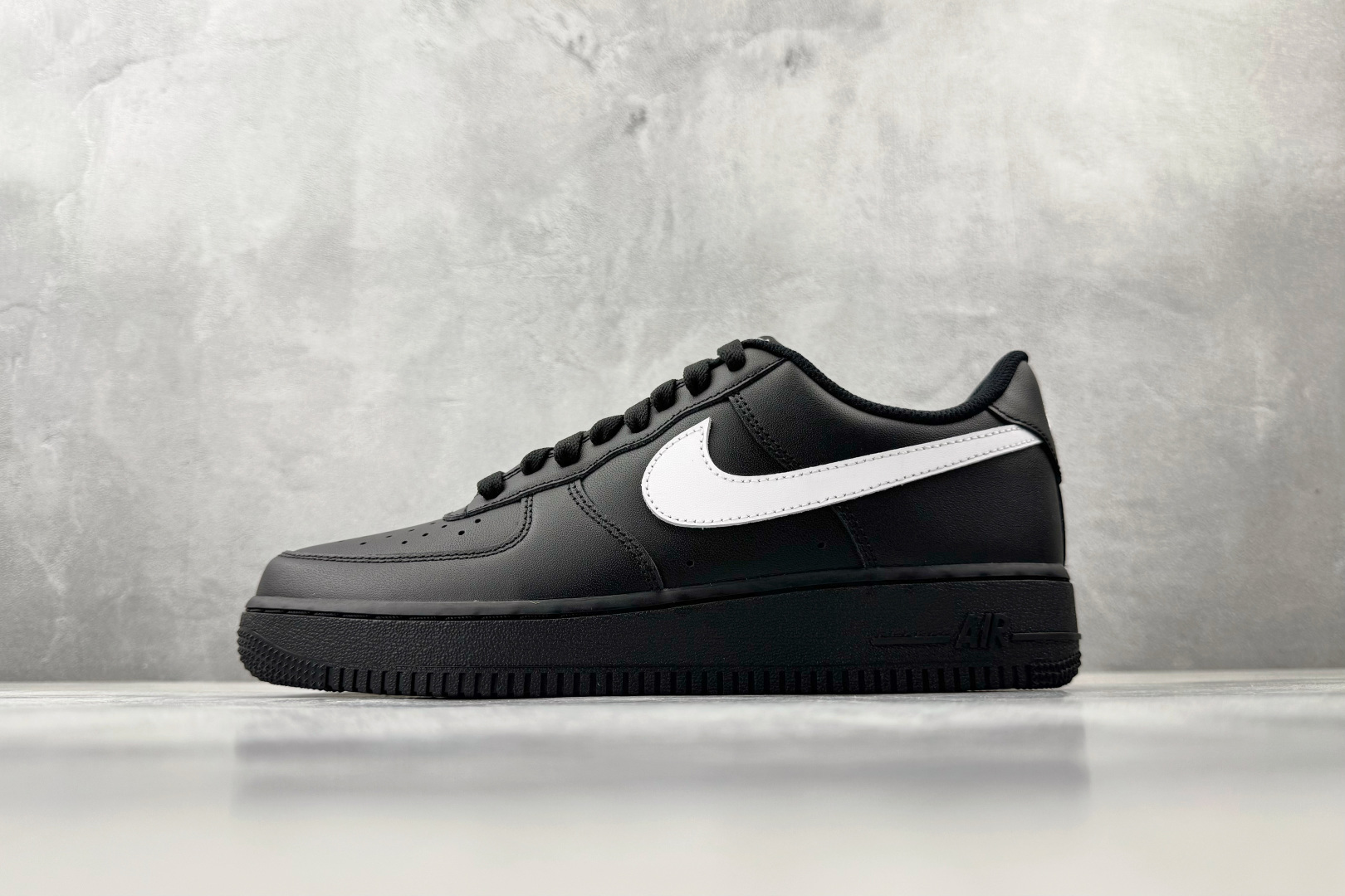 XC2.0 Nike Air Force 1 07 黑白货号：FZ0627-010尺码：35.5 36 