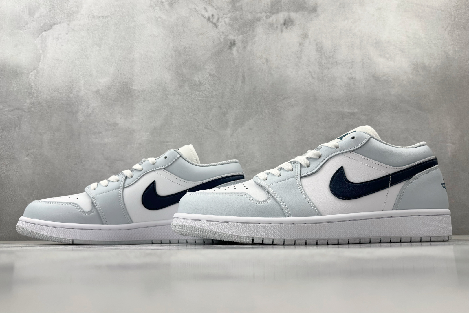 XC Jordan Air Jordan 1 浅蓝白货号：-400尺码：36 36.5 37.5 38 