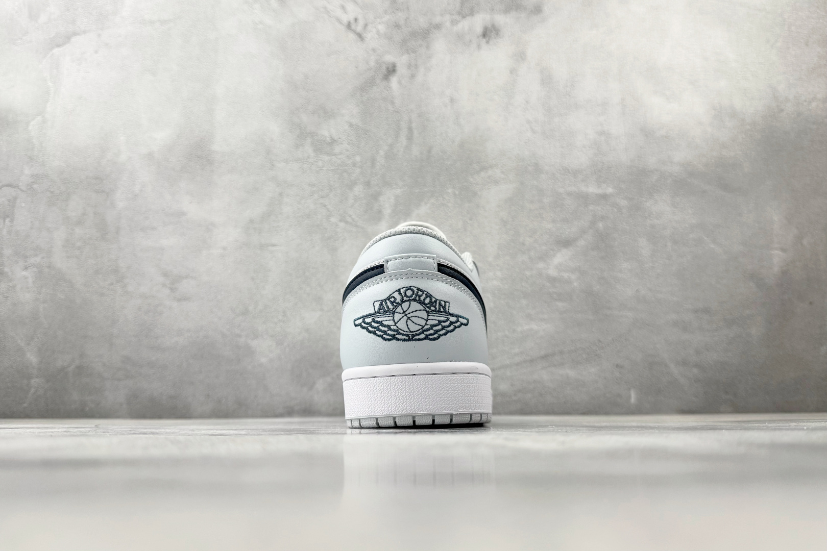 XC Jordan Air Jordan 1 浅蓝白货号：-400尺码：36 36.5 37.5 38 