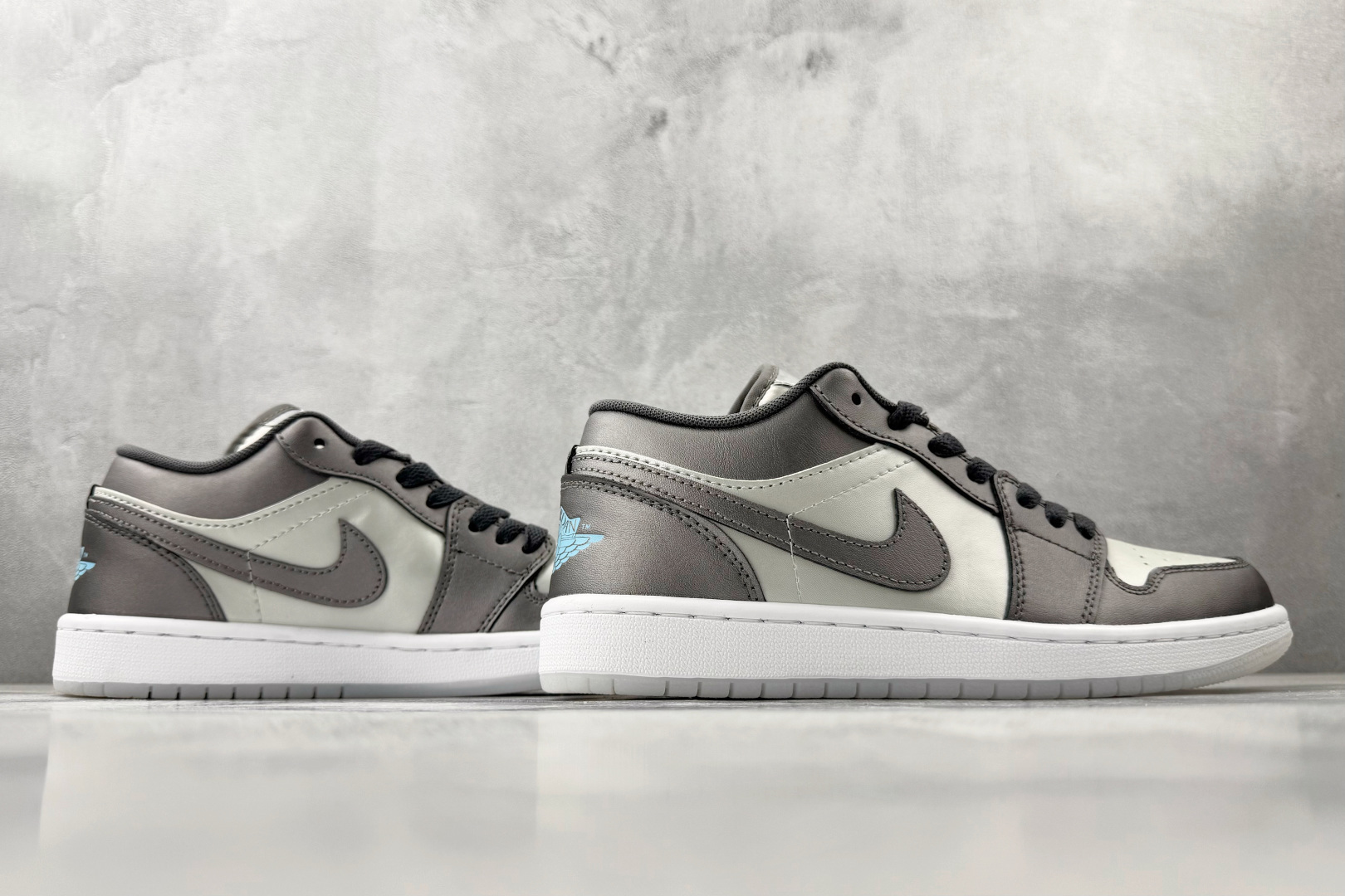 平台爆款 Jordan Air Jordan 1 银灰 HV4398-014 平台爆款 Jordan Air Jordan 1 银灰 HV4398-014
