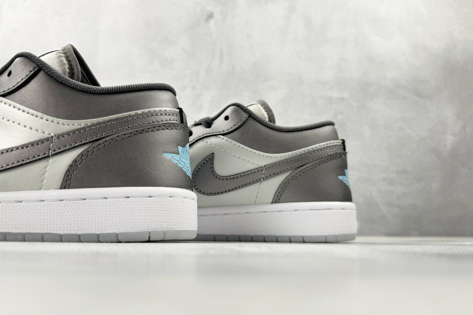 平台爆款 Jordan Air Jordan 1 银灰 HV4398-014 平台爆款 Jordan Air Jordan 1 银灰 HV4398-014