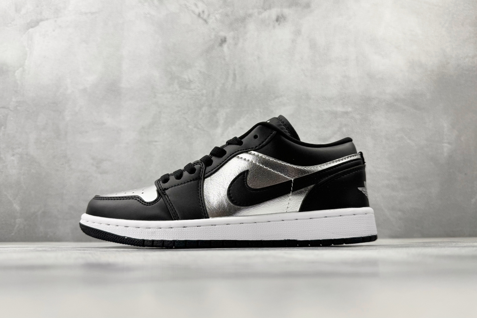 平台爆款 Jordan Air Jordan 1 low ”silver toe” 黑银 DA5551-001