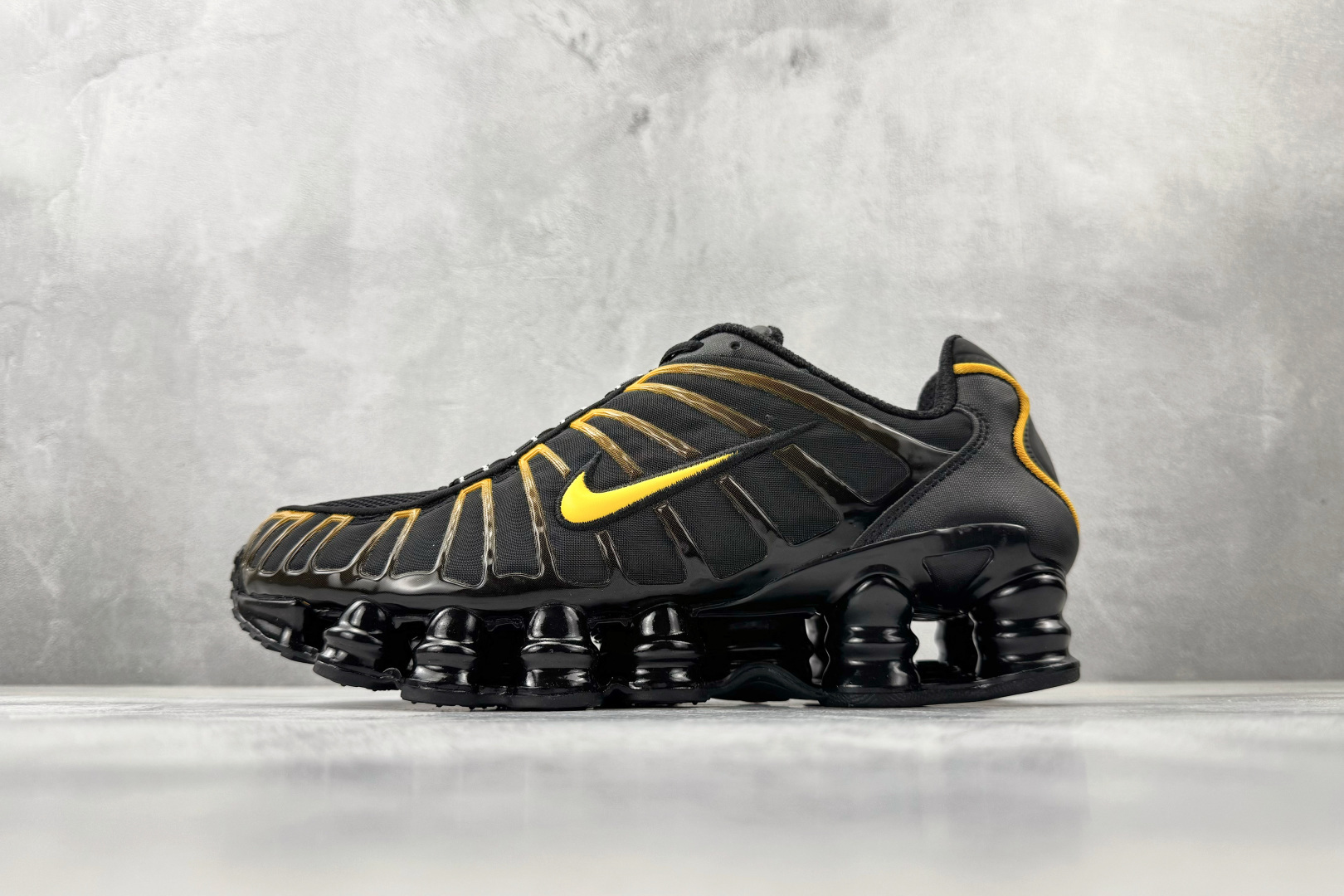 MAX 原版开发 Nike × NFL Shox TL系列 黑金货号：AV3595-013尺码：39 4