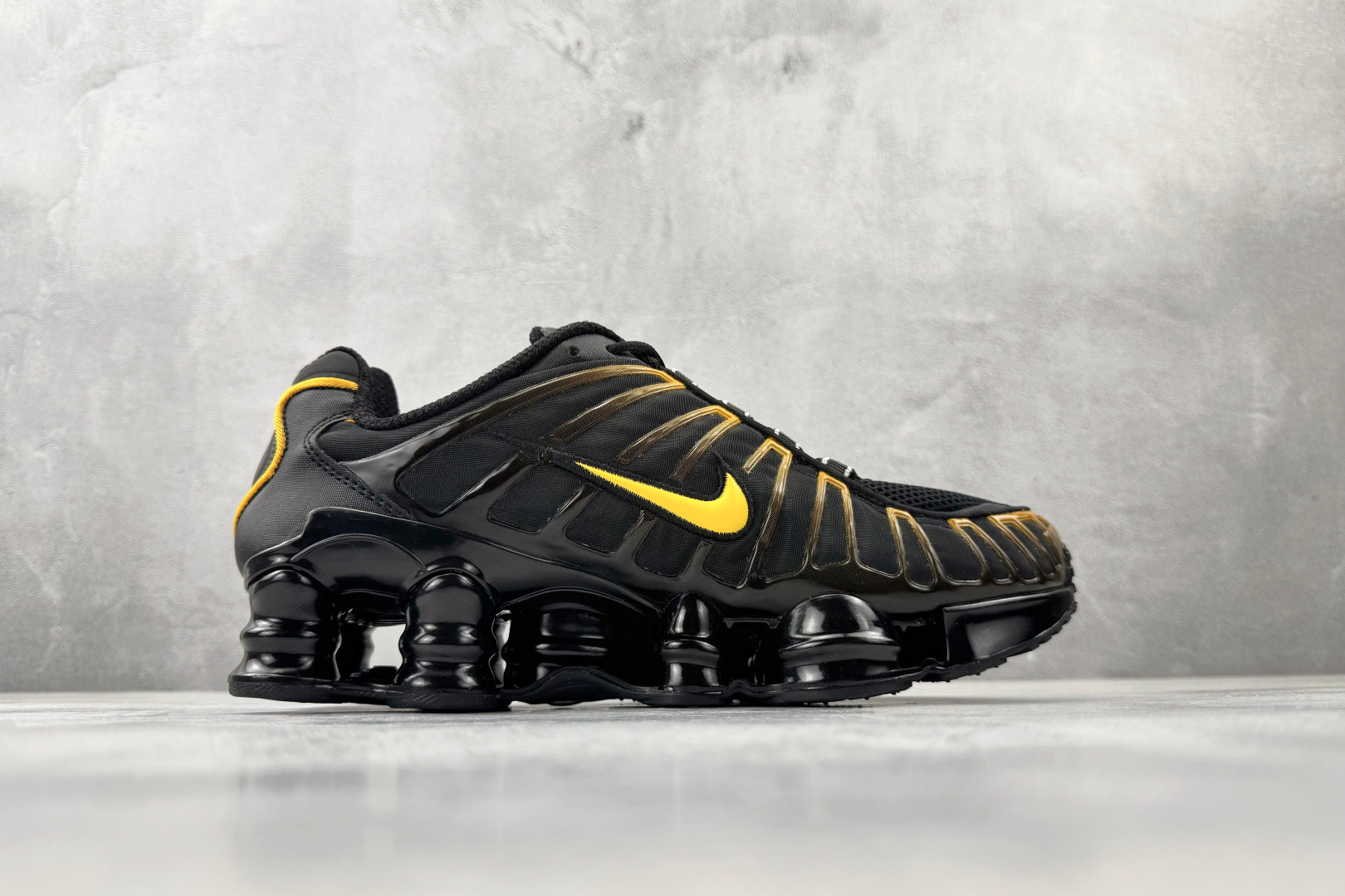 MAX 原版开发 Nike × NFL Shox TL系列 黑金货号：AV3595-013尺码：39 4
