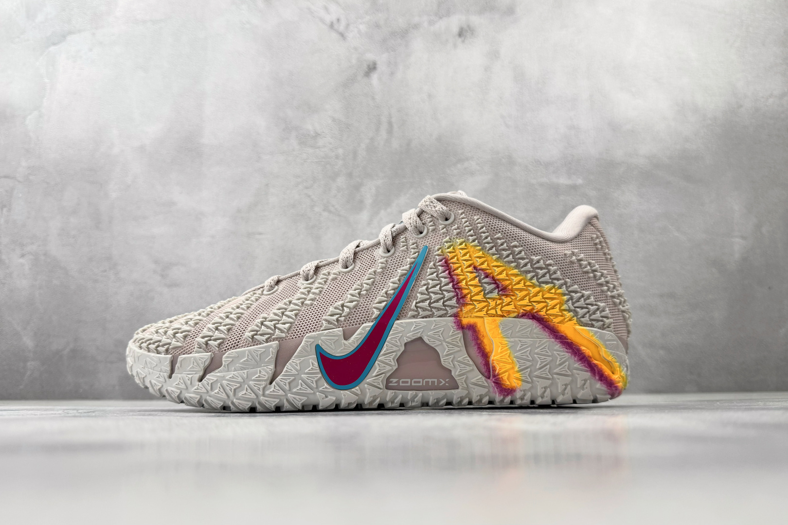 OX Nike Ja 3 莫兰特三代 EYBL 浅粉货号：HF2793-201尺码：36 36.5 37