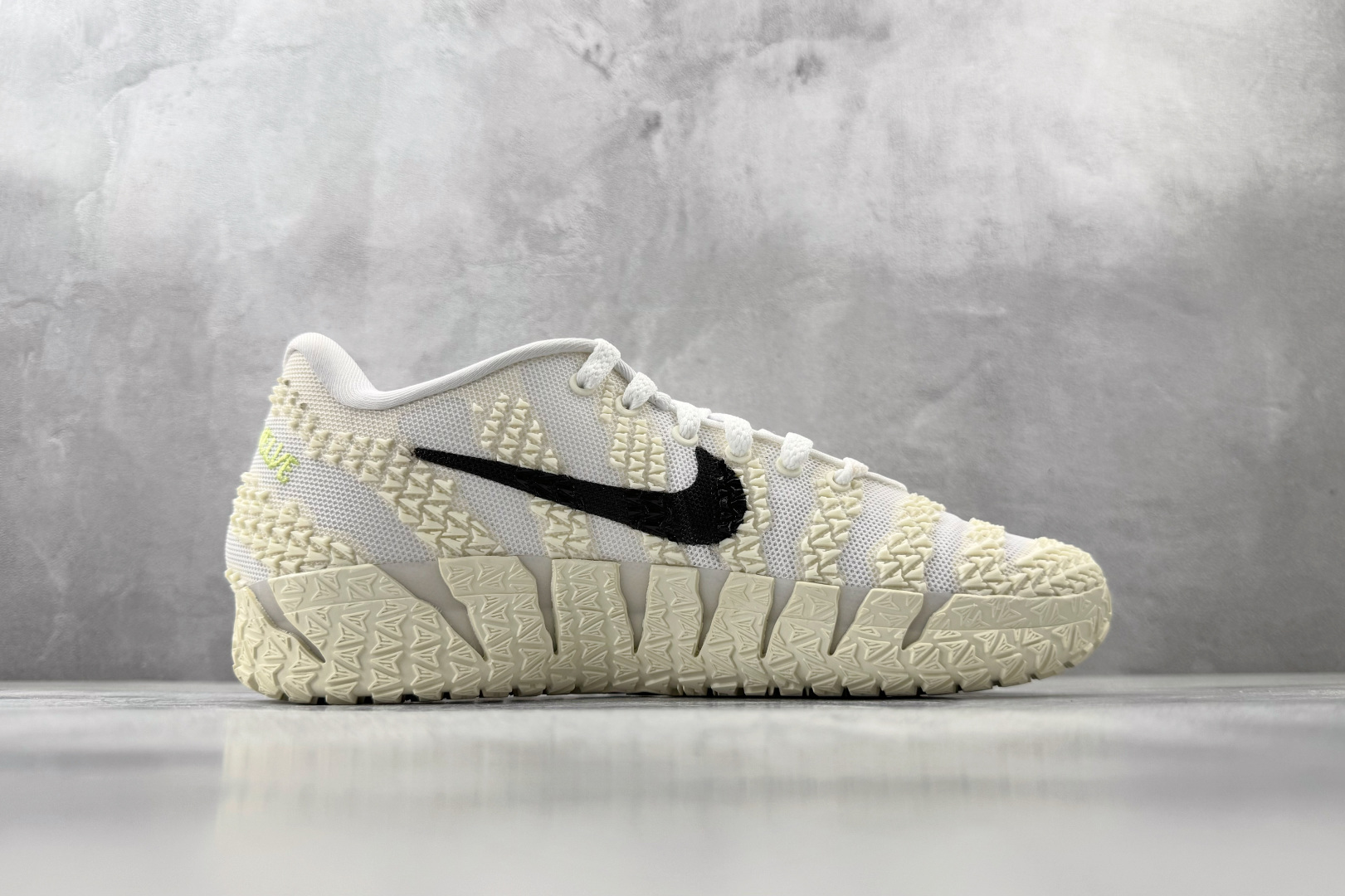 OX Nike Ja 3 莫兰特三代 