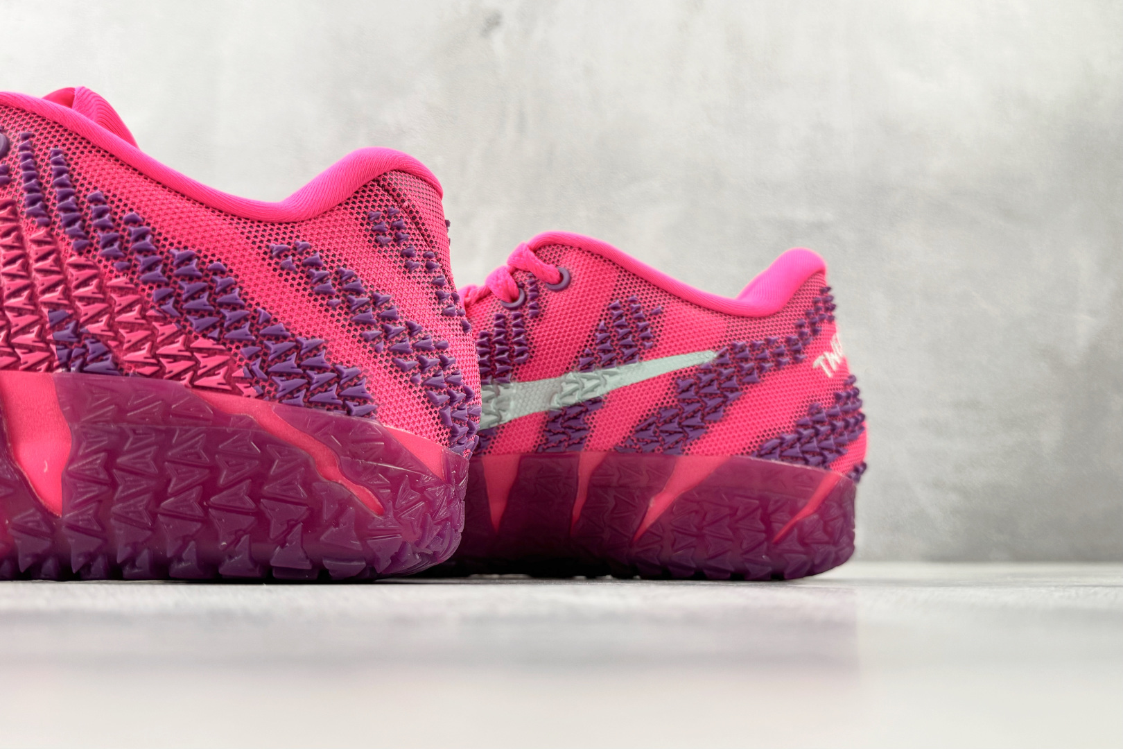 OX Nike Ja 3 莫兰特三代 EP 粉紫色货号：HF2794-600尺码：36 36.5 37.