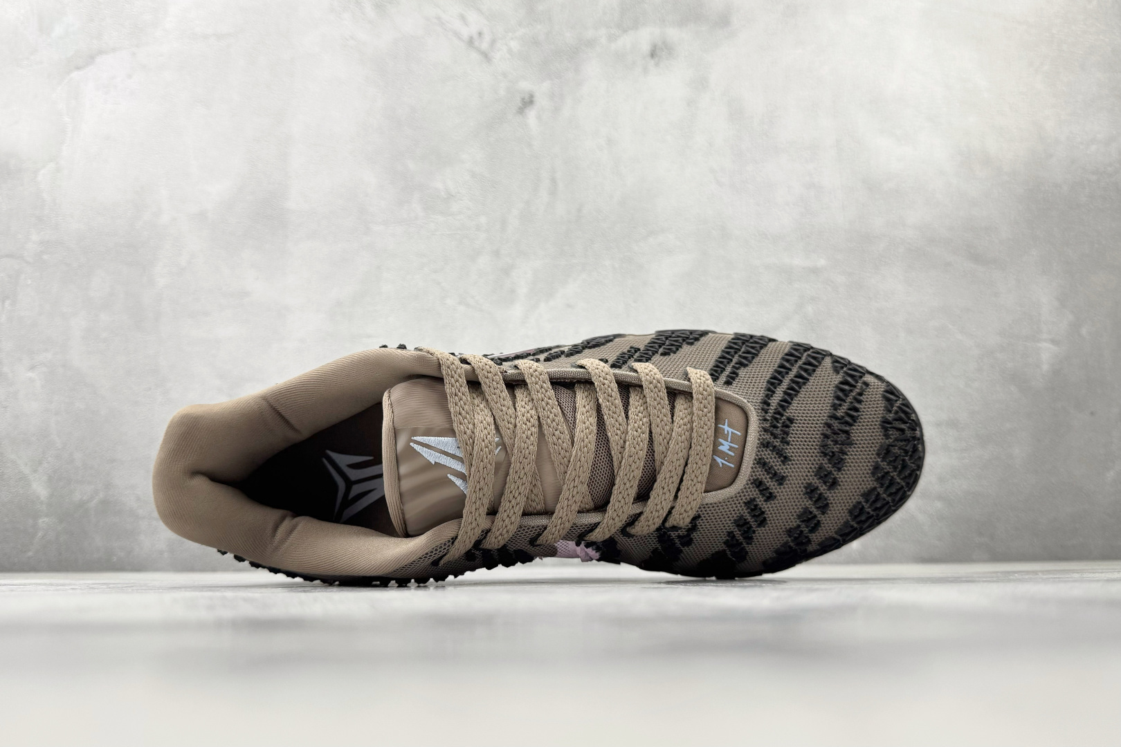 OX Nike Ja 3 莫兰特三代 EP BB-JA 棕黑粉货号：HF2794-200尺码：36 36