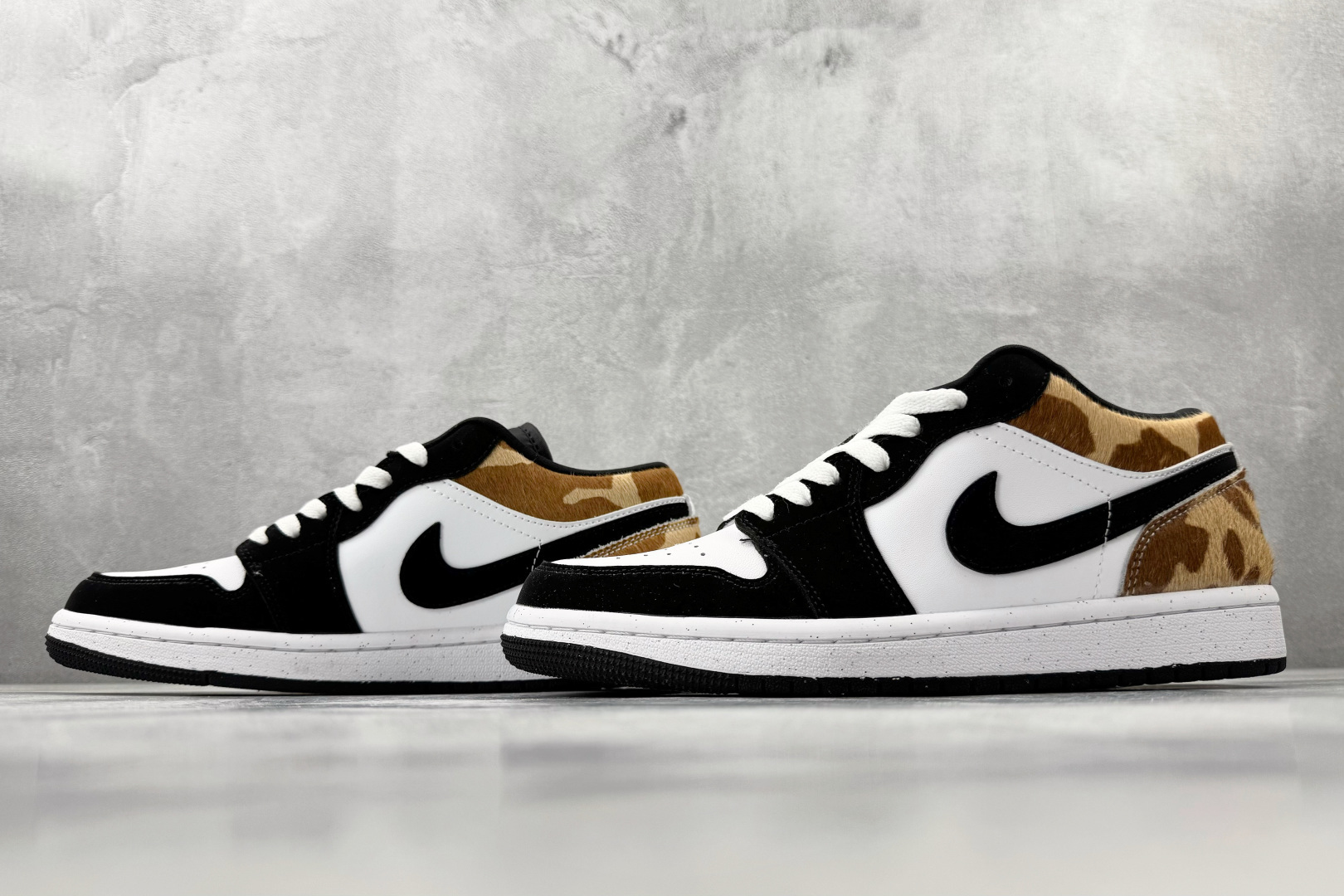 平台爆款 Jordan Air Jordan 1 low 黑白 IX8740-101