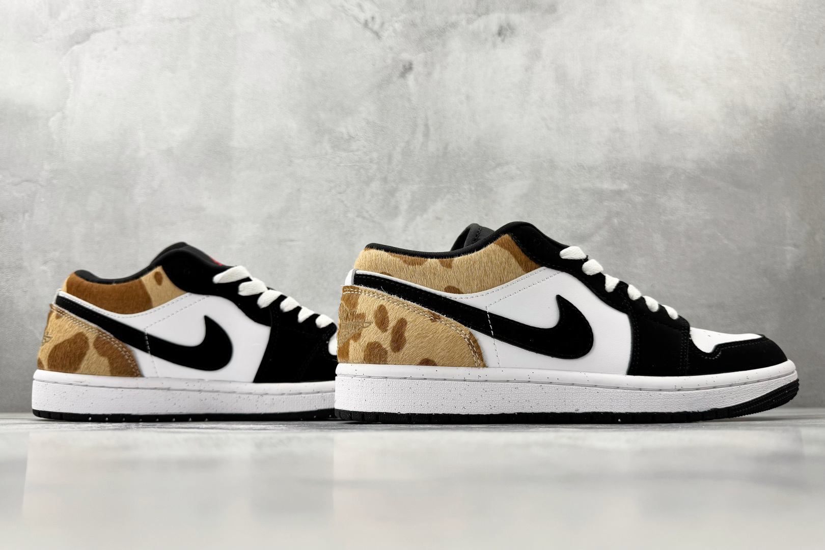 平台爆款 Jordan Air Jordan 1 low 黑白 IX8740-101