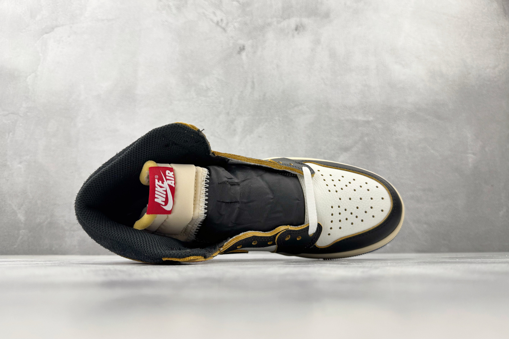 Jordan × Union x Fragment Design Air Jordan 1 High 黑白蓝 IO7847-002 Jordan × Union x Fragment Design Air Jordan 1 High 黑白蓝 IO7847-002