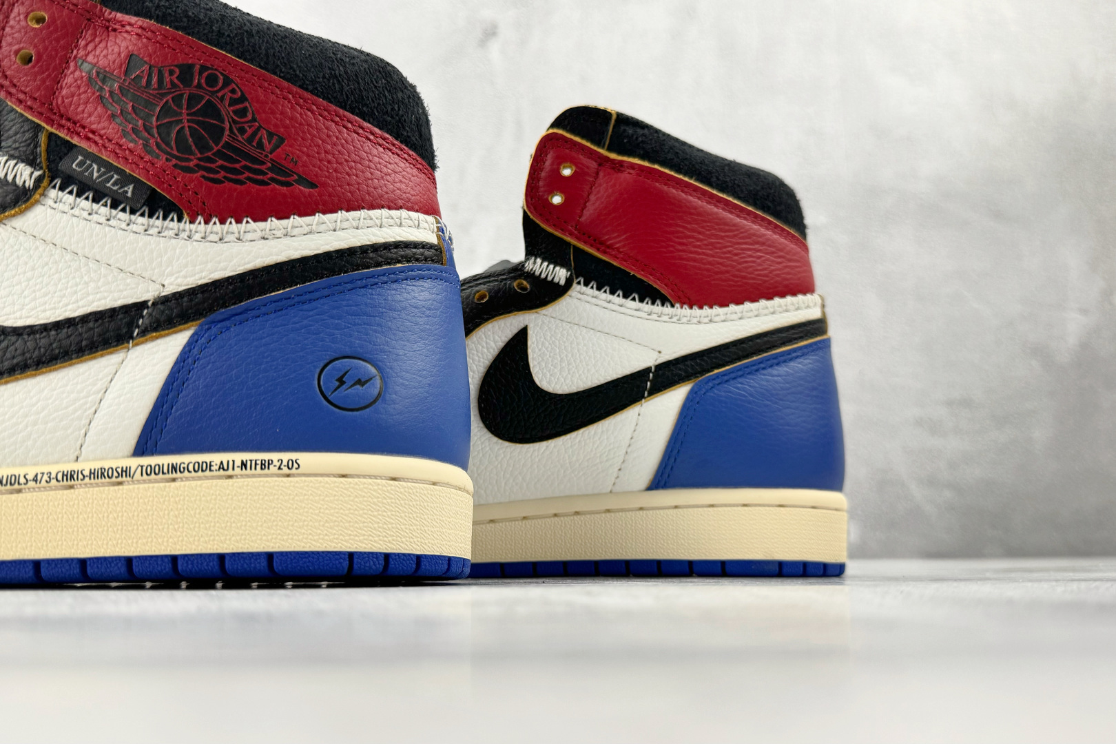 Jordan × Union x Fragment Design Air Jordan 1 High 黑白蓝 IO7847-002 Jordan × Union x Fragment Design Air Jordan 1 High 黑白蓝 IO7847-002