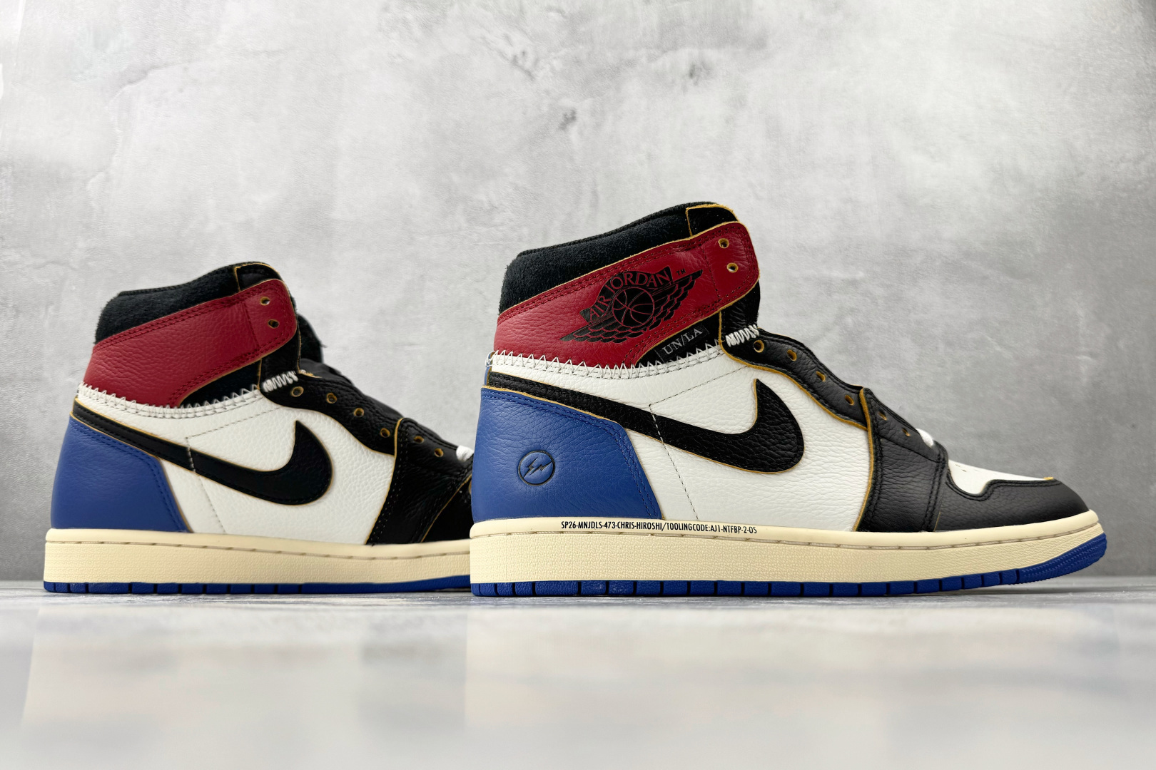 Jordan × Union x Fragment Design Air Jordan 1 High 黑白蓝 IO7847-002 Jordan × Union x Fragment Design Air Jordan 1 High 黑白蓝 IO7847-002