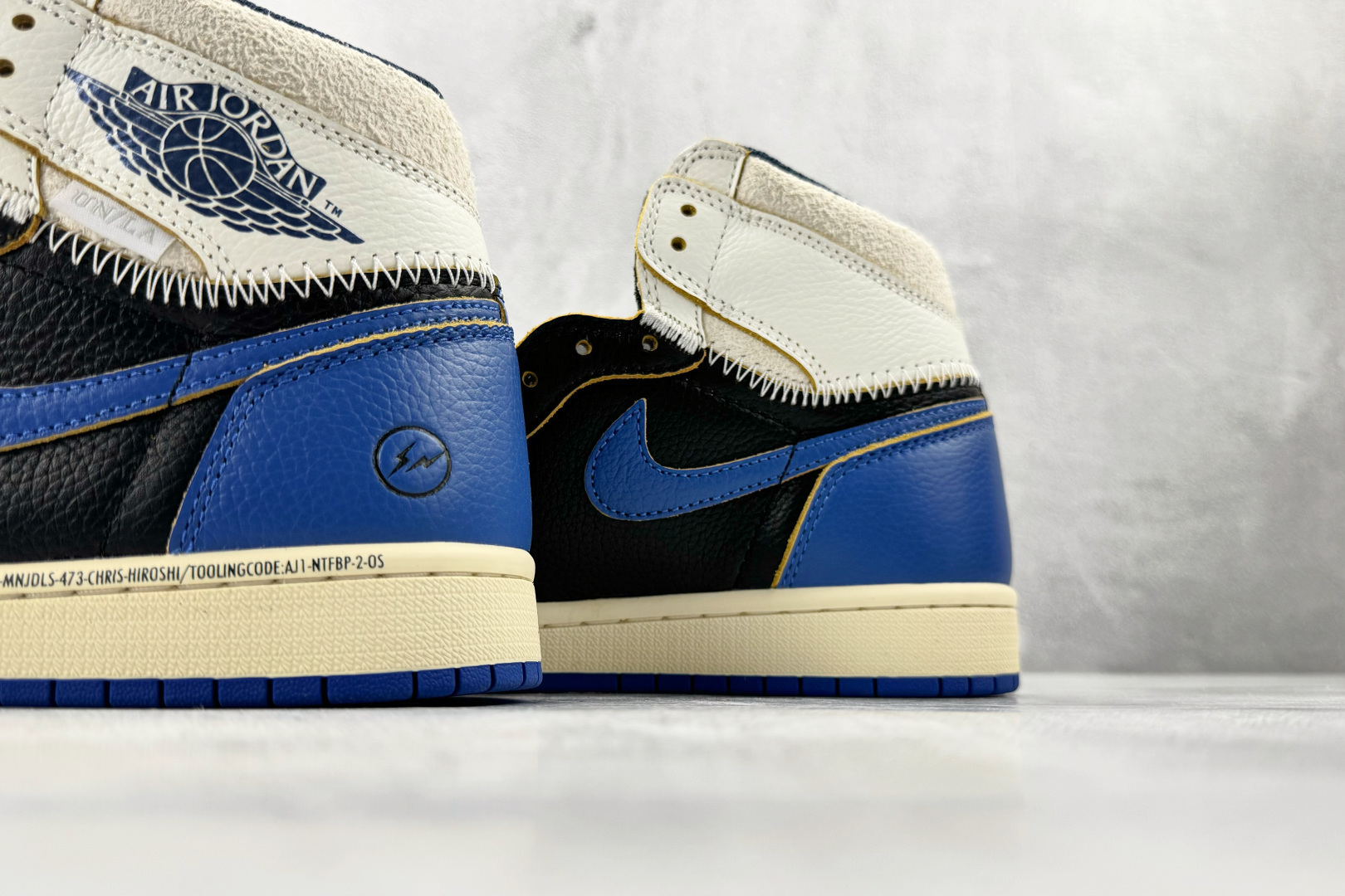 Union x Fragment Design × Jordan Air Jordan 1 High SP Royal 黑白蓝 IO7847-001 Union x Fragment Design × Jordan Air Jordan 1 High SP Royal 黑白蓝 IO7847-001