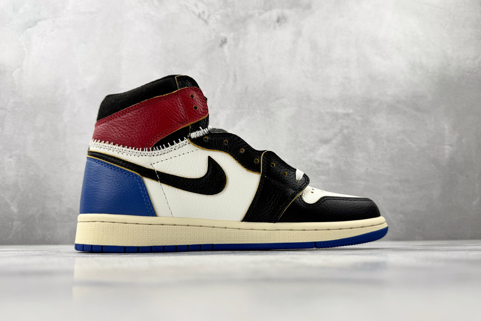 Jordan × Union x Fragment Design Air Jordan 1 High 黑白蓝 IO7847-002 Jordan × Union x Fragment Design Air Jordan 1 High 黑白蓝 IO7847-002
