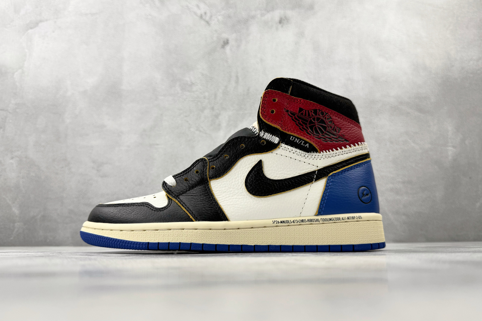 Jordan × Union x Fragment Design Air Jordan 1 High 黑白蓝 IO7847-002 Jordan × Union x Fragment Design Air Jordan 1 High 黑白蓝 IO7847-002