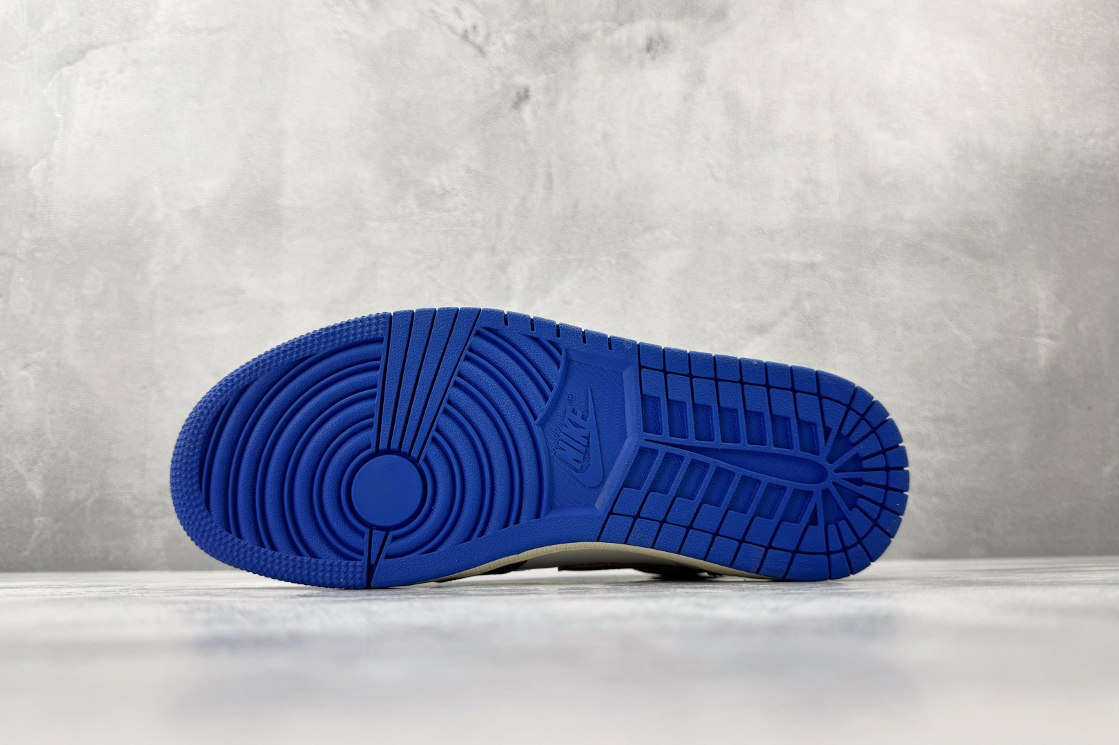 Jordan × Union x Fragment Design Air Jordan 1 High 黑白蓝 IO7847-002 Jordan × Union x Fragment Design Air Jordan 1 High 黑白蓝 IO7847-002