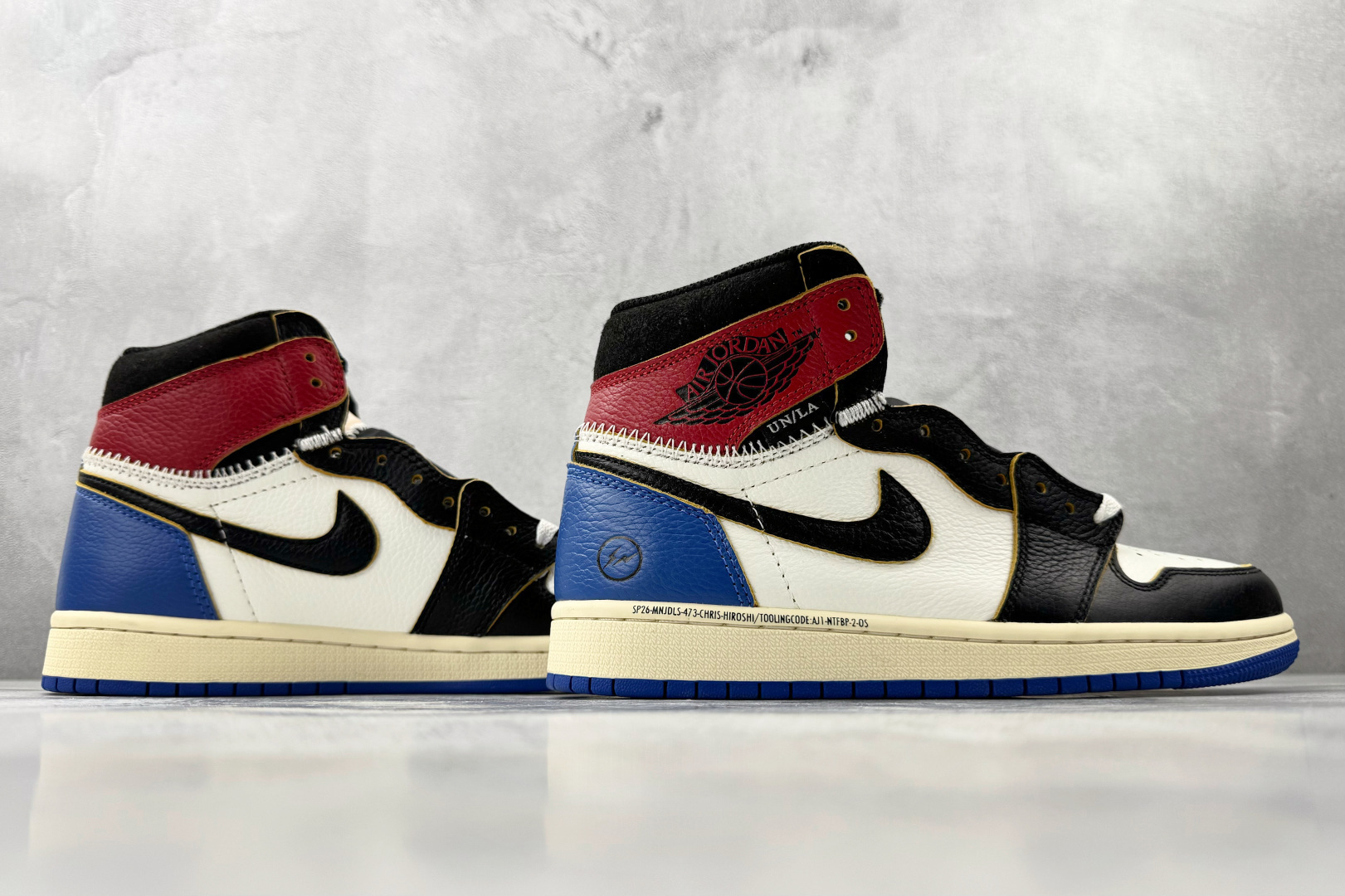Jordan × Union x Fragment Design Air Jordan 1 High 黑白蓝 IO7847-002 Jordan × Union x Fragment Design Air Jordan 1 High 黑白蓝 IO7847-002
