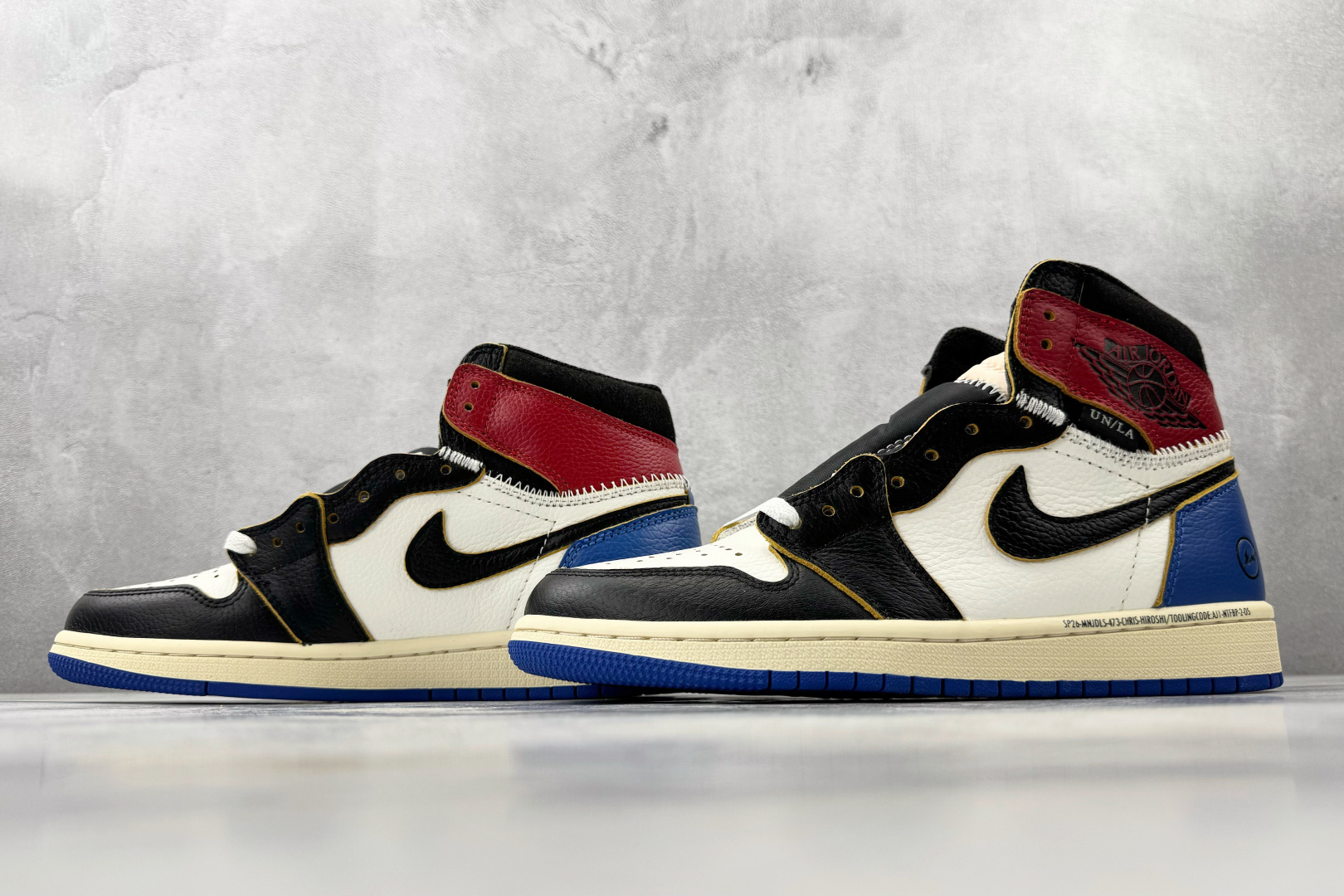 Jordan × Union x Fragment Design Air Jordan 1 High 黑白蓝 IO7847-002 Jordan × Union x Fragment Design Air Jordan 1 High 黑白蓝 IO7847-002