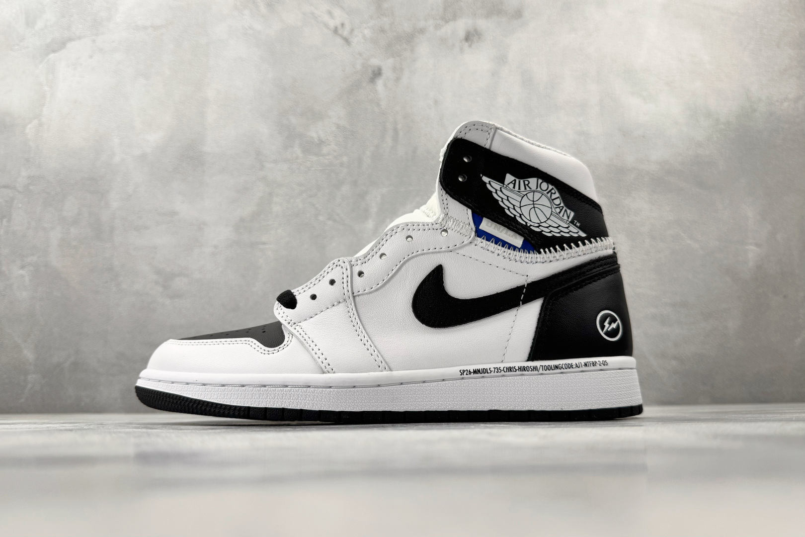 Union x Fragment Design × Jordan Air Jordan 1 Retro High SP 三方联名 黑白色 II7282-100 Union x Fragment Design × Jordan Air Jordan 1 Retro High SP 三方联名 黑白色 II7282-100