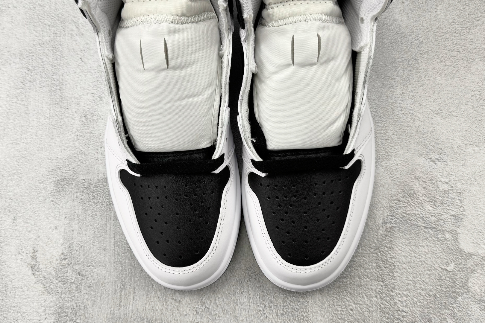 Union x Fragment Design × Jordan Air Jordan 1 Retro High SP 三方联名 黑白色 II7282-100 Union x Fragment Design × Jordan Air Jordan 1 Retro High SP 三方联名 黑白色 II7282-100