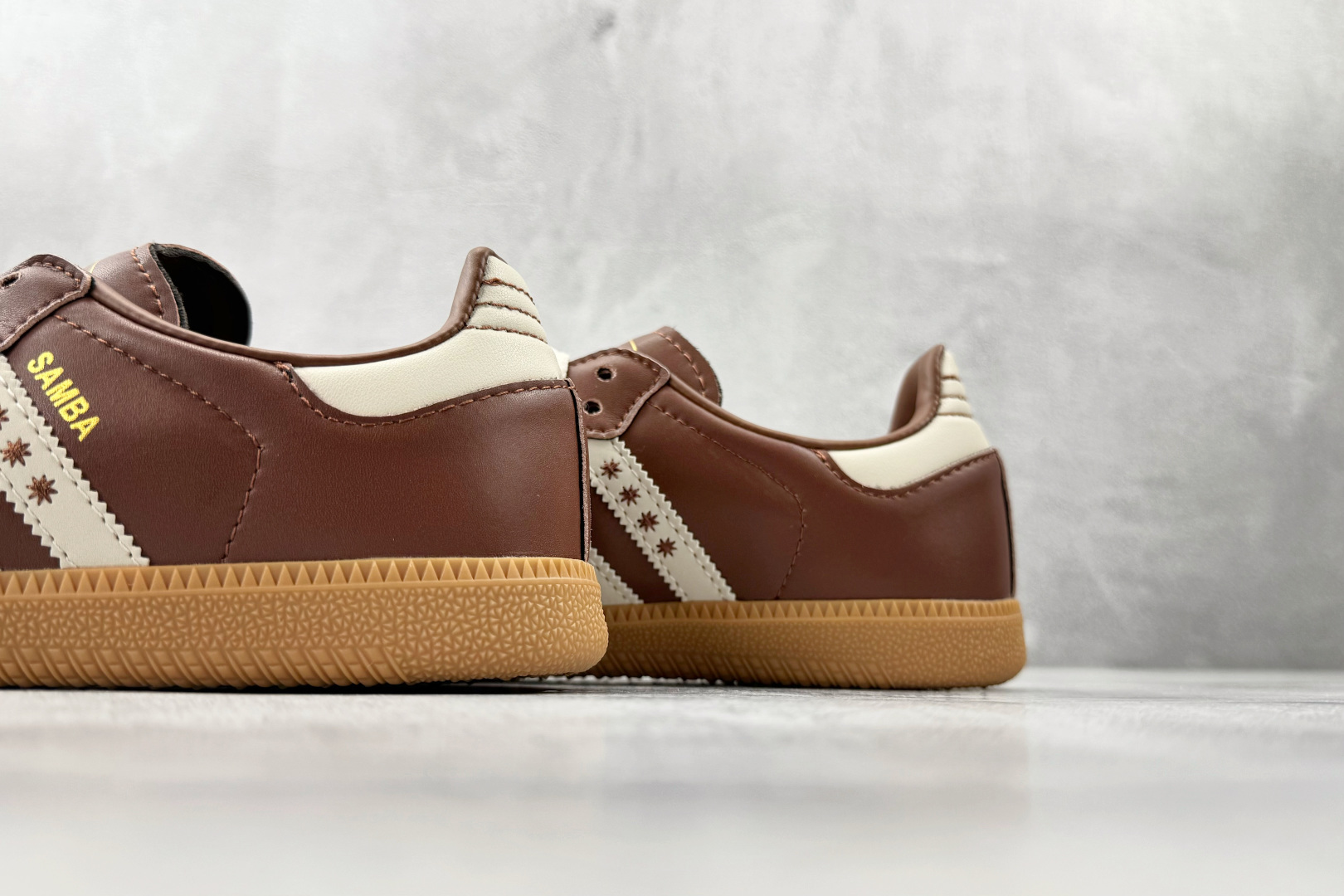 出口订单 adidas originals Samba Preloved Brown 棕白 JR8821 出口订单 adidas originals Samba Preloved Brown 棕白 JR8821