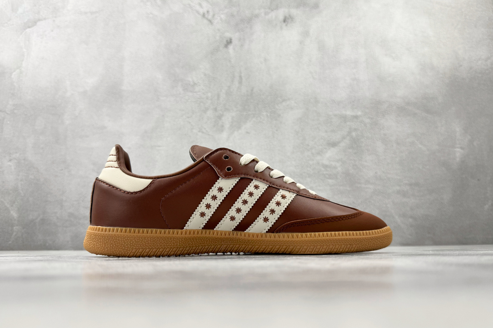 出口订单 adidas originals Samba Preloved Brown 棕白 JR8821 出口订单 adidas originals Samba Preloved Brown 棕白 JR8821